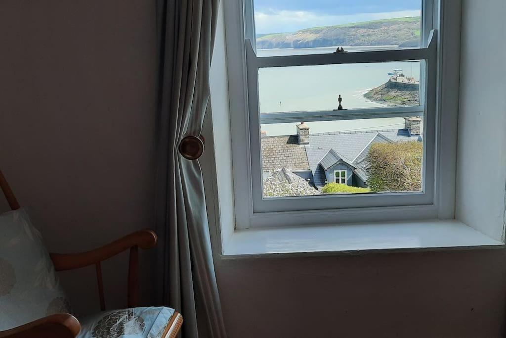 Arvonia Sleeps 7, Sea Views, Dog Friendly Villa Нюкий Екстериор снимка