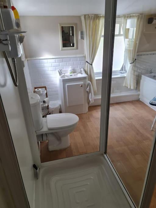 Arvonia Sleeps 7, Sea Views, Dog Friendly Villa Нюкий Екстериор снимка