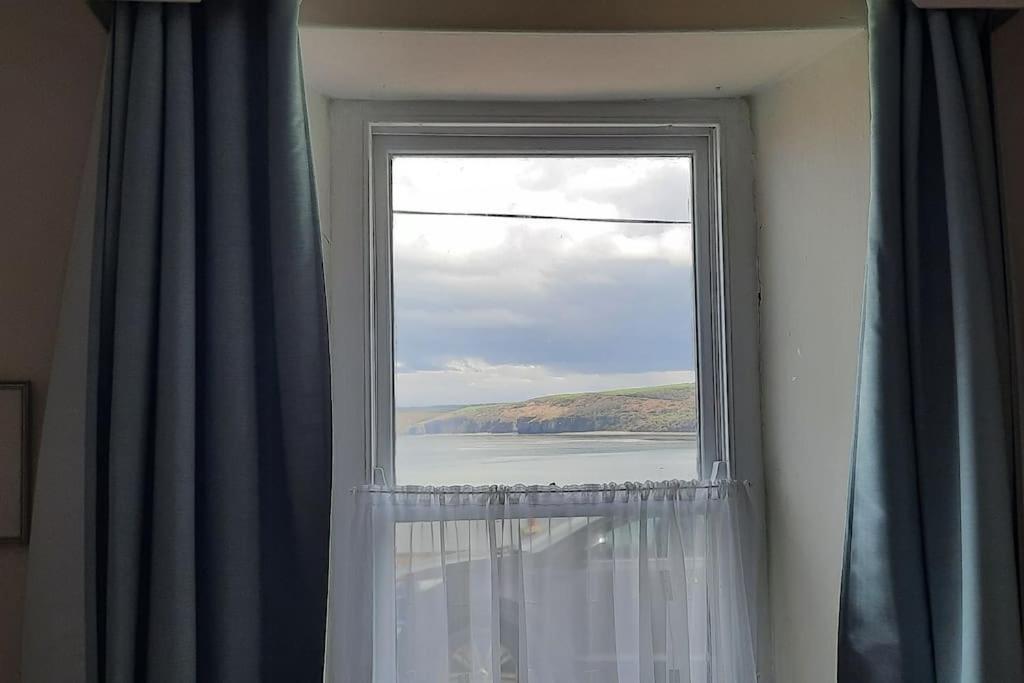 Arvonia Sleeps 7, Sea Views, Dog Friendly Villa Нюкий Екстериор снимка